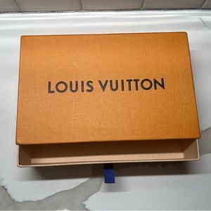LV Box 9" x 6" x 2.5"